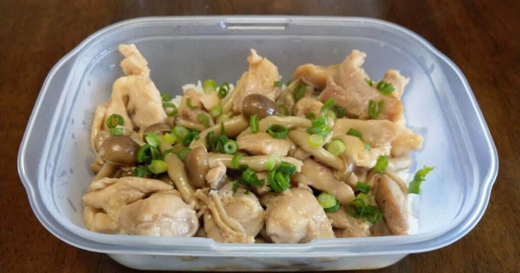やみつきニンニク醤油！鶏肉としめじの筋肉弁当 作り置きレシピ